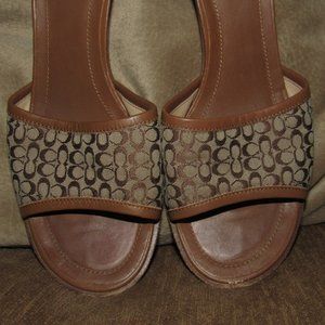 COACH SLIP ON MINI HEELS-SUMMER-CLASSIC LOGO-BROWN